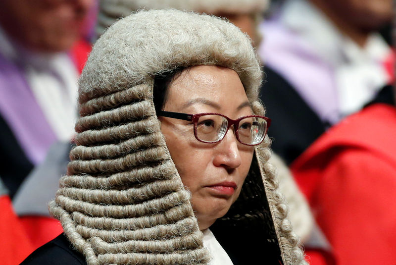 وزيرة العدل في هونج كونج تزور بكين الأربعاء في ظل احتجاجات