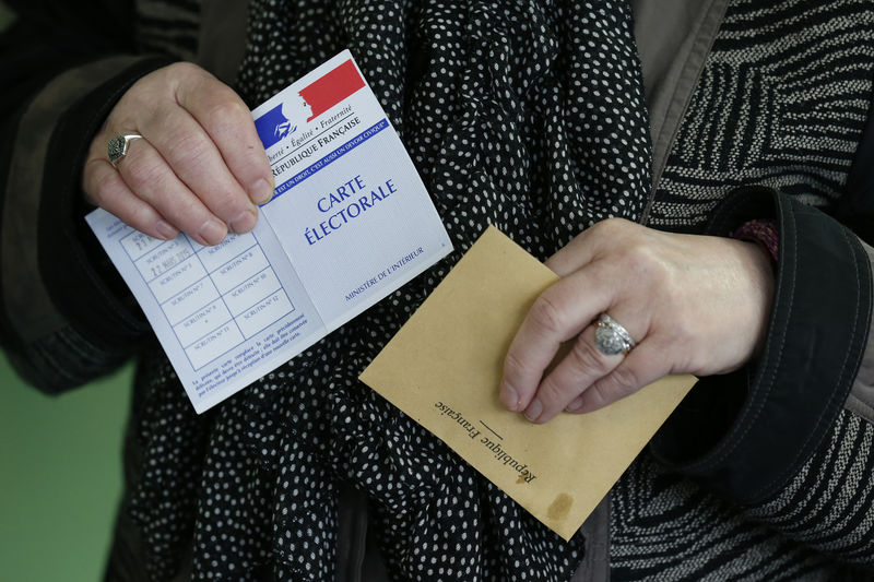 Municipales: L'exécutif tente d'endiguer la crise des vocations