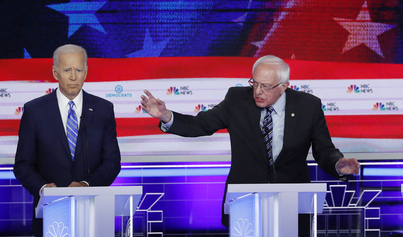 © Reuters. Candidates debate during the second night of the first U.S. 2020 presidential election Democratic candidates debate in Miami, Florida, U.S.