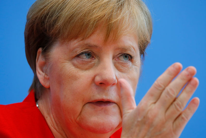 © Reuters. A chanceler alemã, Angela Merkel, durante coletiva de imprensa em Berlim