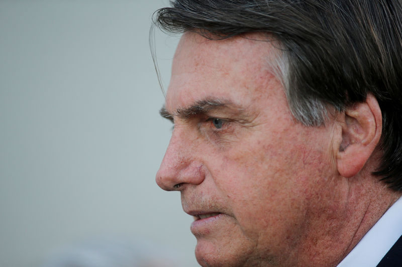 Bolsonaro confirma investigação sobre ameaça de grupo com plano para matá-lo