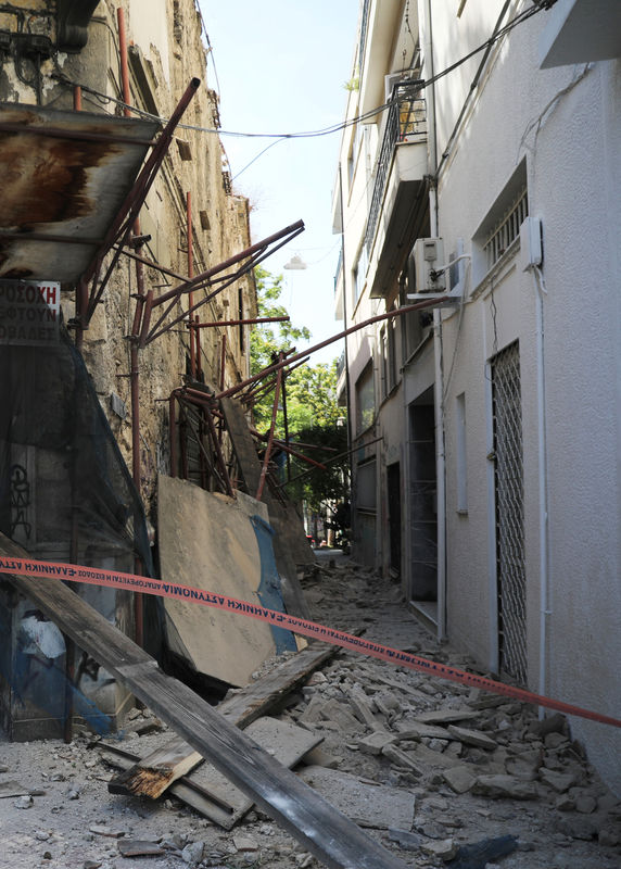 Un fuerte terremoto sacude Atenas, deja dos heridos leves