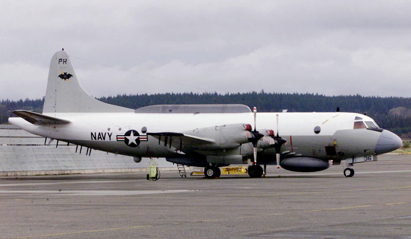 Washington dice que un avión venezolano siguió de forma agresiva a una aeronave militar de EEUU