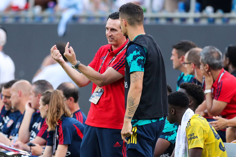 © Reuters. FILE PHOTO: Soccer: International Champions Cup-Arsenal at Fiorentina