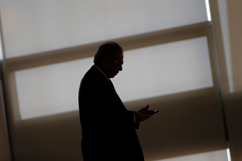 © Reuters. Ministro da Economia, Paulo Guedes, no Palácio do Planalto