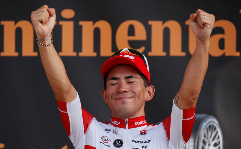© Reuters. إيوان يفوز بثاني مرحلة له في سباق فرنسا للدراجات وتوماس يتعثر مجددا