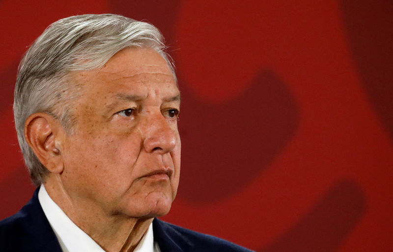 © Reuters. Mexico's President Andres Manuel Lopez Obrador attends a news conference at the National Palace in Mexico City