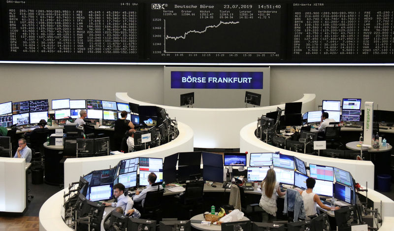 Downbeat data keeps European shares grounded