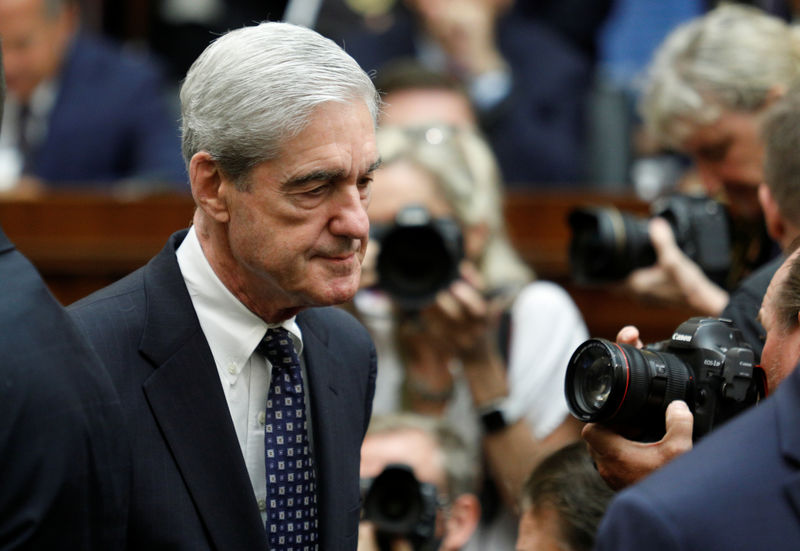 © Reuters. Former Special Counsel Robert Mueller arrives to testify before House Judiciary Committee hearing on the Mueller Report on Capitol Hill in Washington