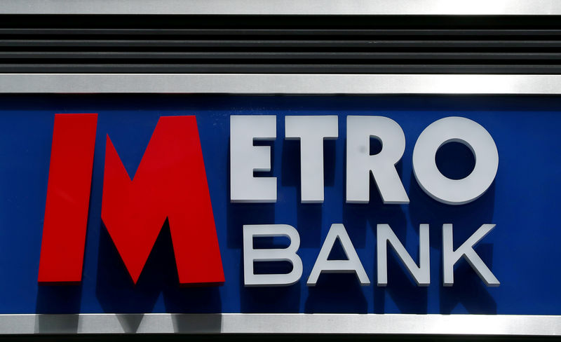 © Reuters. FILE PHOTO: Signage is seen outside of a Metro Bank in London
