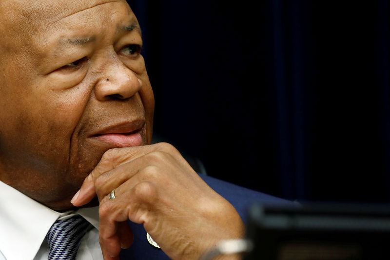 © Reuters. House Oversight and Reform Committee votes on whether to find Attorney General William Barr and Commerce Secretary Wilbur Ross in contempt of Congress for withholding Census documents