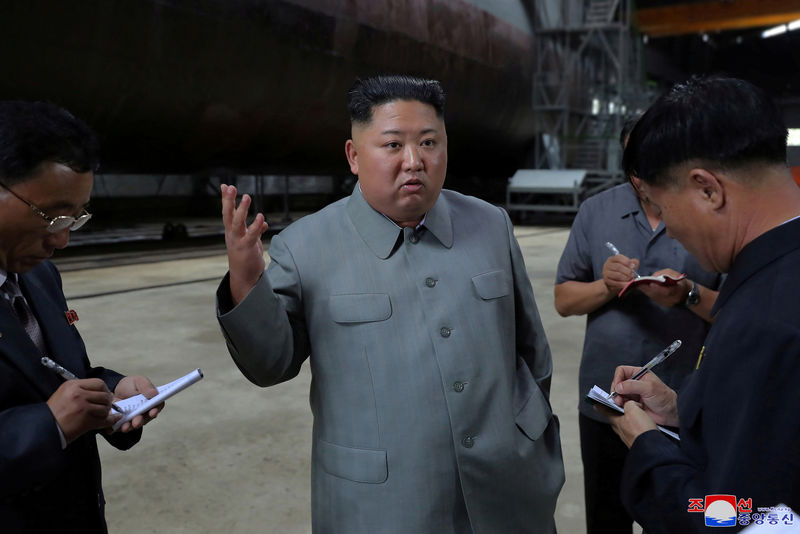 © Reuters. الزعيم الكوري الشمالي: التجربة الصاروخية الجديدة تحذير لكوريا الجنوبية