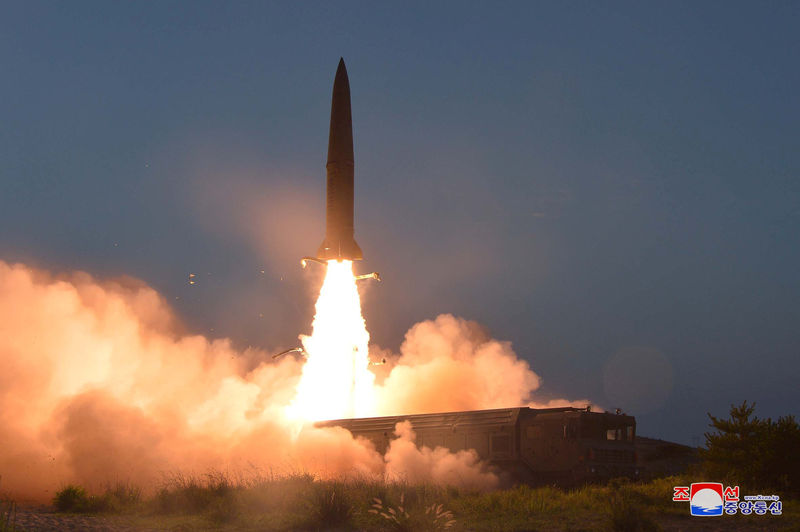 Kim dice que el nuevo ensayo de misiles es una advertencia para los &quot;belicistas&quot; de Corea del Sur