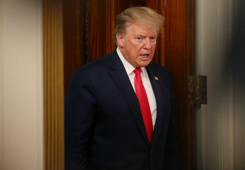 © Reuters. FILE PHOTO: U.S. President Trump participates in the "Pledge to America's Workers" event in the White House in Washington, U.S.