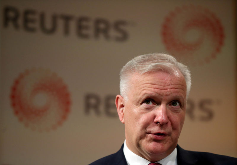 © Reuters. FILE PHOTO: Governor of the Bank of Finland, Olli Rehn speaks at a Reuters Newsmaker event in London