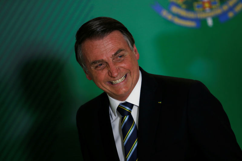 Bolsonaro diz que governo estuda baixar impostos sobre jogos eletrônicos