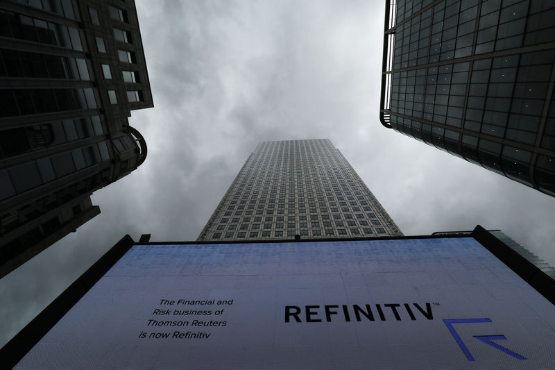© Reuters. An advertisement for Refinitiv is seen on a screen in London's Canary Wharf financial centre