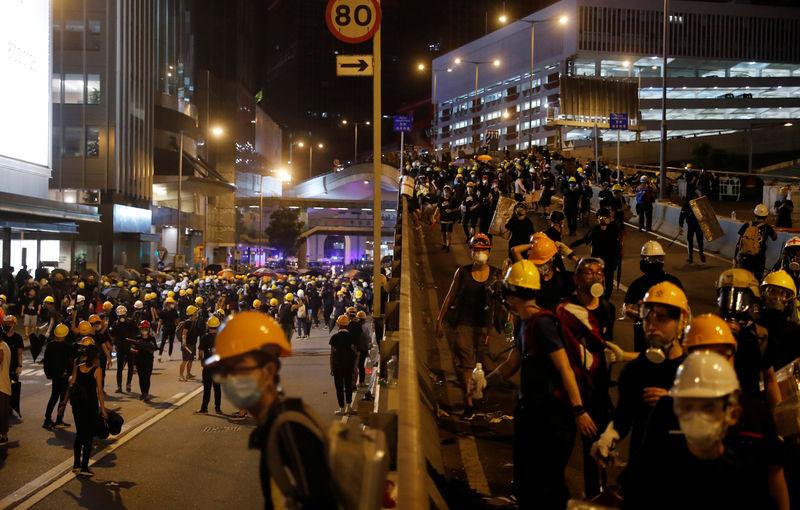 Wieder Zusammenstöße zwischen Polizei und Demonstranten in Hongkong