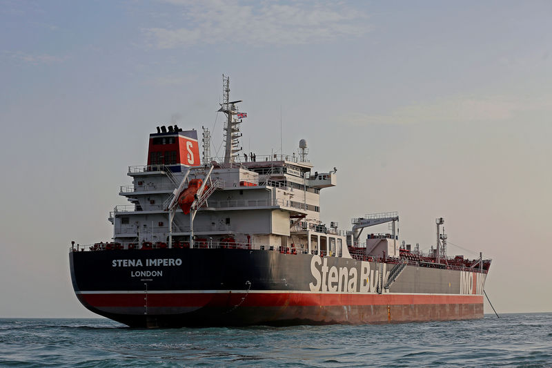 La Guardia Revolucionaria iraní publica un supuesto momento tenso con un barco de guerra británico