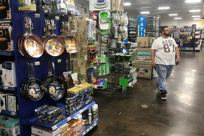 © Reuters. FILE PHOTO: A man shops at a store that sells parts and accessories for Recreational Vehicles (RVs) in Orlando