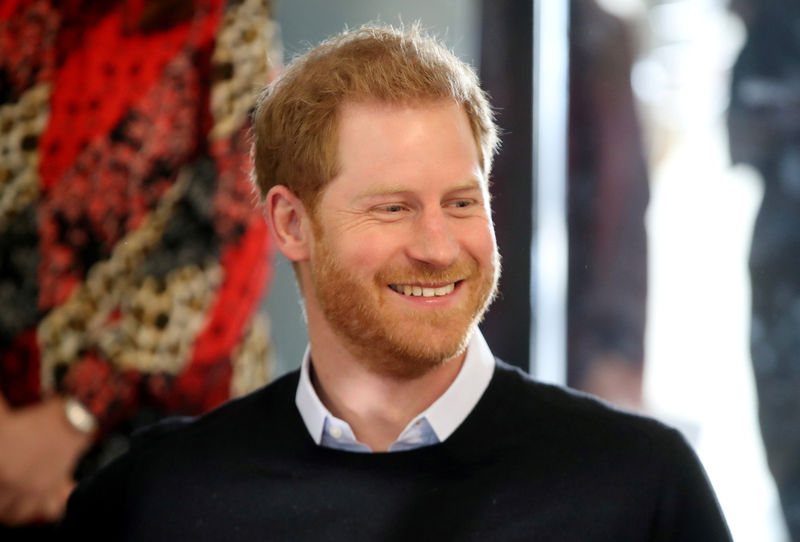 © Reuters. FILE PHOTO: Britain's Prince Harry visits 'Fit and Fed' youth programme in London