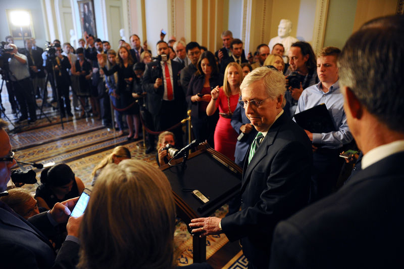 © Reuters. Senate Majority Leader Mitch McConnell (R-KY) and other Senate Republicans hold a news conference to discuss Senate policy at the U.S. Capitol in Washington