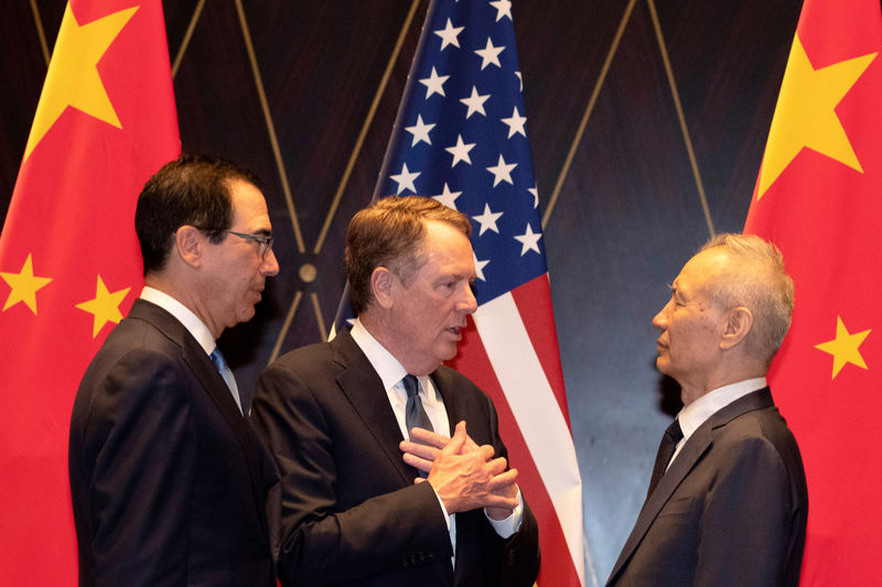 © Reuters. U.S. Trade Representative Lighthizer and Treasury Secretary Mnuchin meet China Vice Premier Liu in China