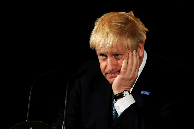 Brexit: Boris Johnson à Belfast, mission impossible ?