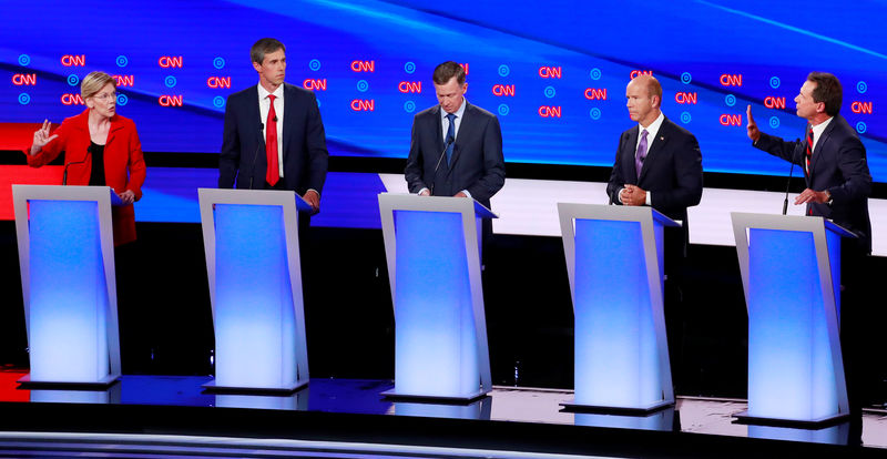 © Reuters. FILE PHOTO: Candidates speak on the first night of the second 2020 Democratic U.S. presidential debate in Detroit, Michigan, U.S.