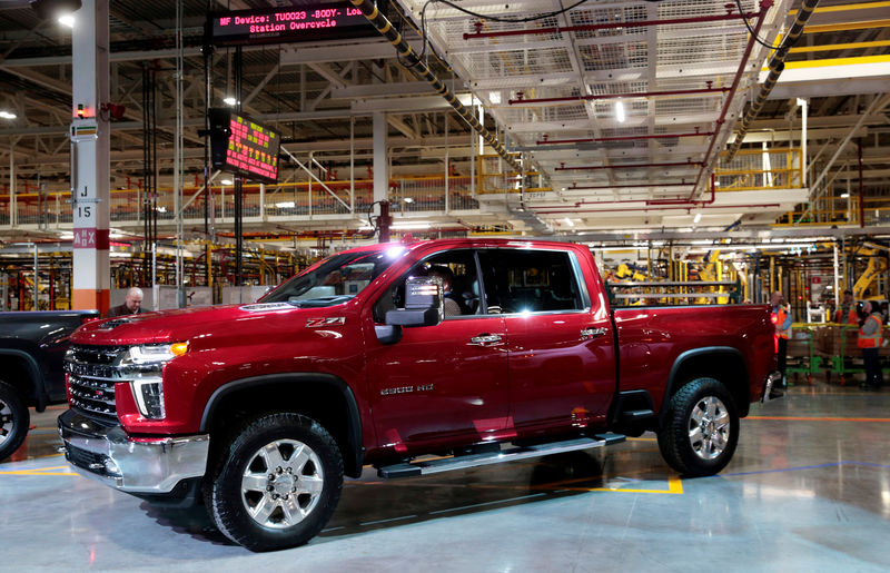 Pickup trucks drive GM second quarter profit beat despite sales drop