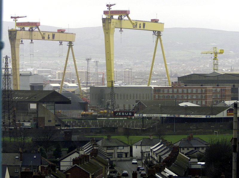 © Reuters. FILE PHOTO: THE CRANES OF HARLAND AND WOLFF RISE ABOVE BELFAST.