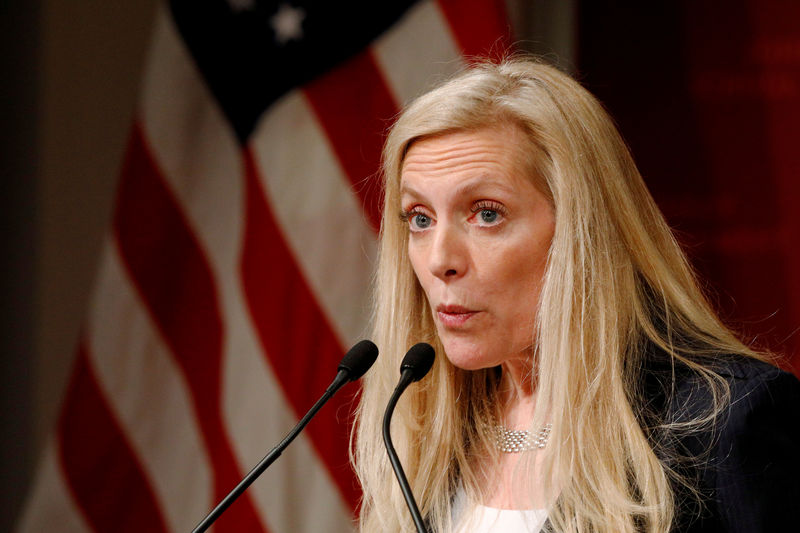 © Reuters. FILE PHOTO: FILE PHOTO: Federal Reserve Board Governor Lael Brainard speaks at the John F. Kennedy School of Government at Harvard University in Cambridge