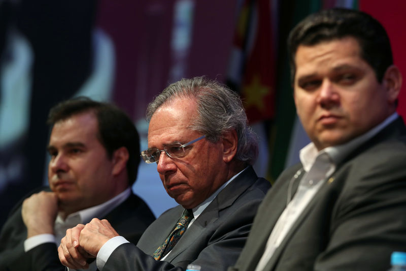 Governo e Congresso fecharam acordo para buscar proposta consensual de reforma tributária, diz Alcolumbre