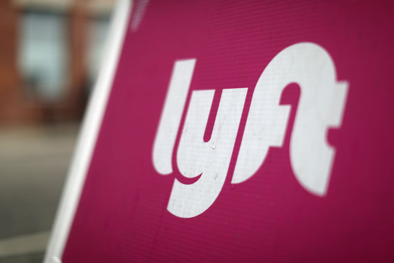 © Reuters. FILE PHOTO: The Lyft Driver Hub is seen in Los Angeles