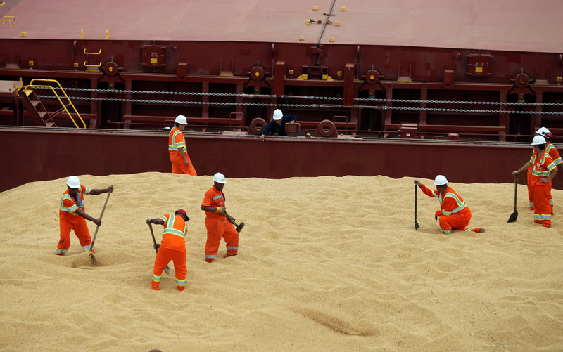 Compradores de soja chineses se afastam do Brasil com alta nos preços, dizem operadores