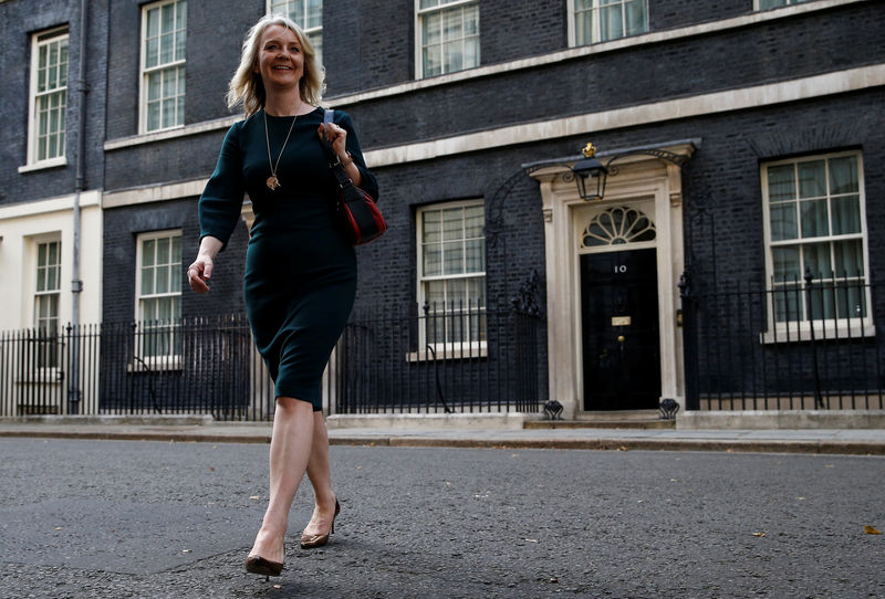 © Reuters. FILE PHOTO: Newly appointed International Trade Secretary Liz Truss arrives at Downing Street, in London