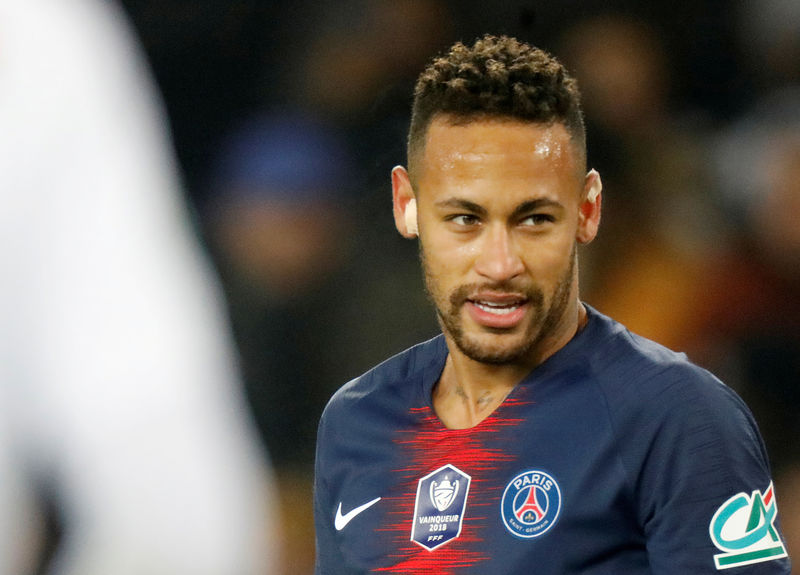 Brésil: Abandon de la procédure pour viol visant le footballeur Neymar