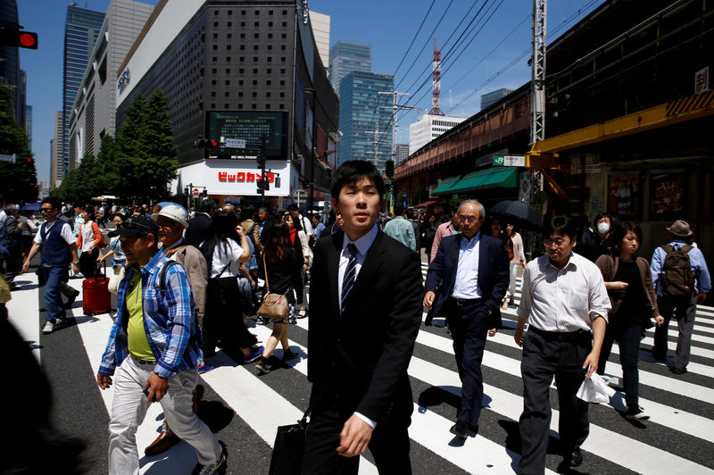 La economía de Japón crece más que lo esperado impulsada por fuertes gastos de consumidores, empresas