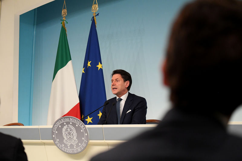 El Ibex abre en negativo lastrado por la crisis de gobierno en Italia