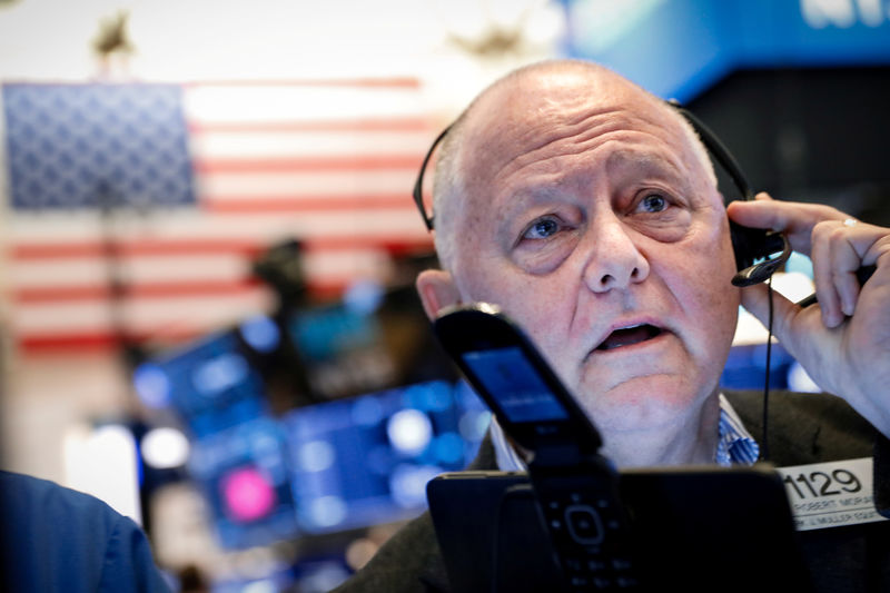 Wall Street recule face à une conjonction de risques
