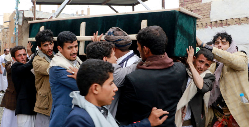 التحالف بقيادة السعودية: شقيق زعيم الحوثيين لقي حتفه نتيجة صراع داخلي