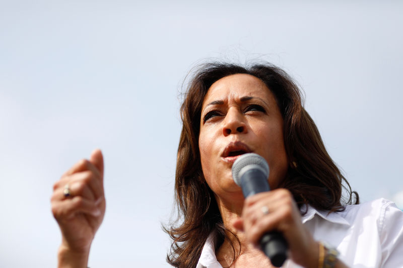 © Reuters. 2020 Democratic U.S. presidential candidate and U.S. Senator Kamala Harris (D-CA) speaks at the Iowa State Fair in Des Moines
