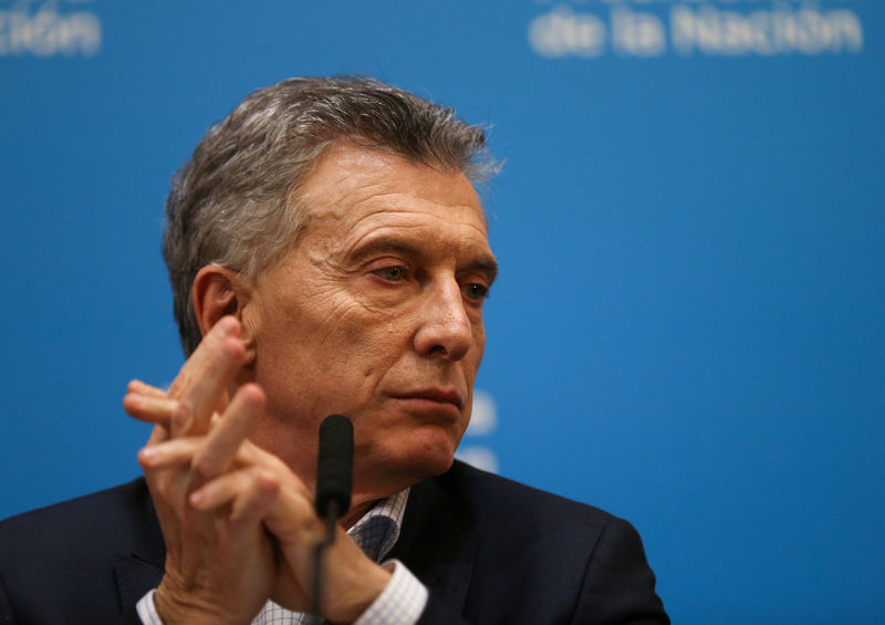 رئيس الأرجنتين يتعهد بتعويض نتيجة انتخابات تمهيدية والفوز بولاية ثانية