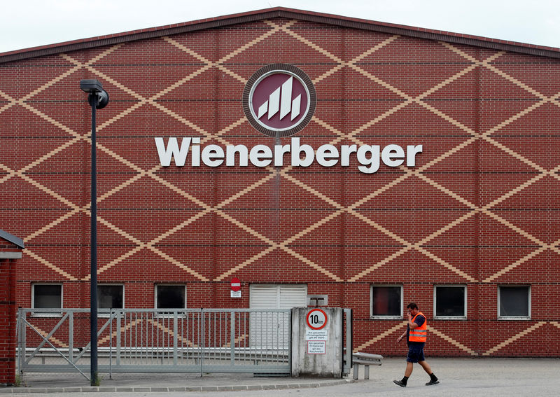 © Reuters. FILE PHOTO: A general view of the headquarters of  brick manufacturer Wienerberger in Hennersdorf