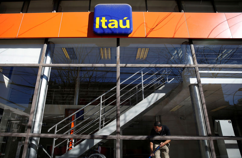 Rede concede prazo de 90 dias para novos clientes abrirem a conta no Itaú