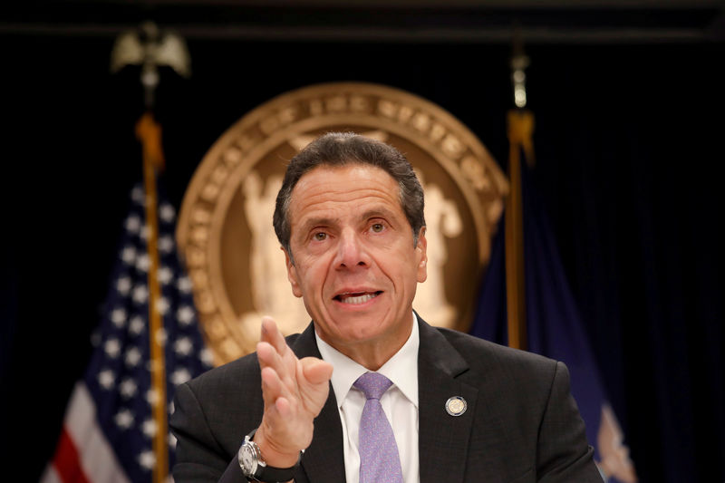 © Reuters. FILE PHOTO: New York Governor Andrew Cuomo speaks during a news conference in New York