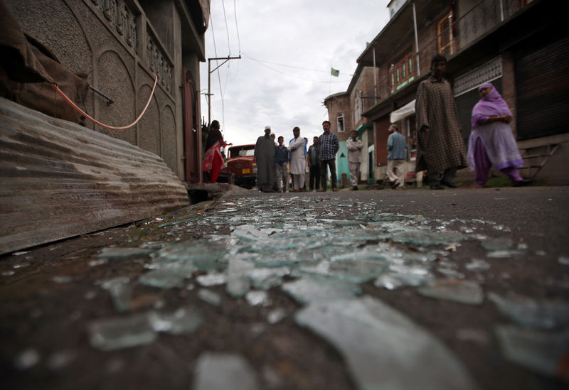 إصابة عدة أشخاص في اشتباكات مع الشرطة الهندية بكشمير