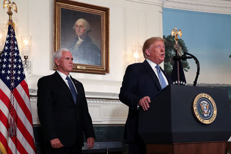 © Reuters. FILE PHOTO: U.S. President Trump speaks about shootings in El Paso and Dayton at the White House in Washington