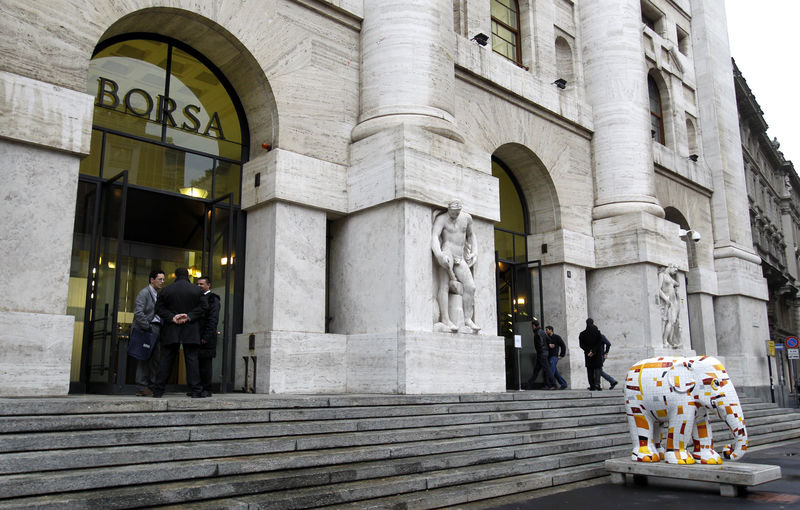 Borsa Milano in rialzo con Europa, banche in evidenza