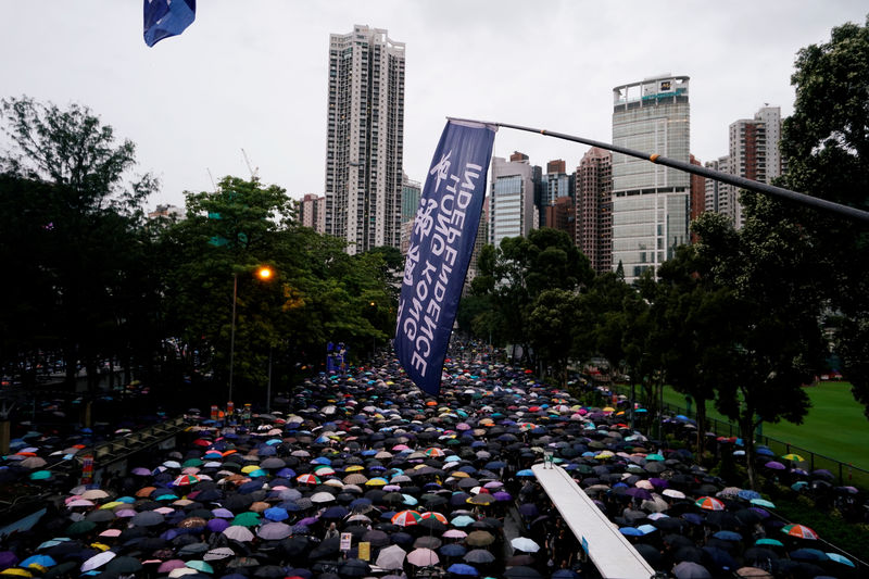 香港の英領事館職員が中国で拘束と報道、英外務省は懸念表明